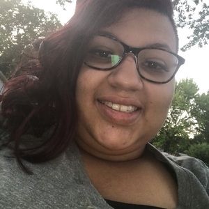 Meet your Posher, Carrie